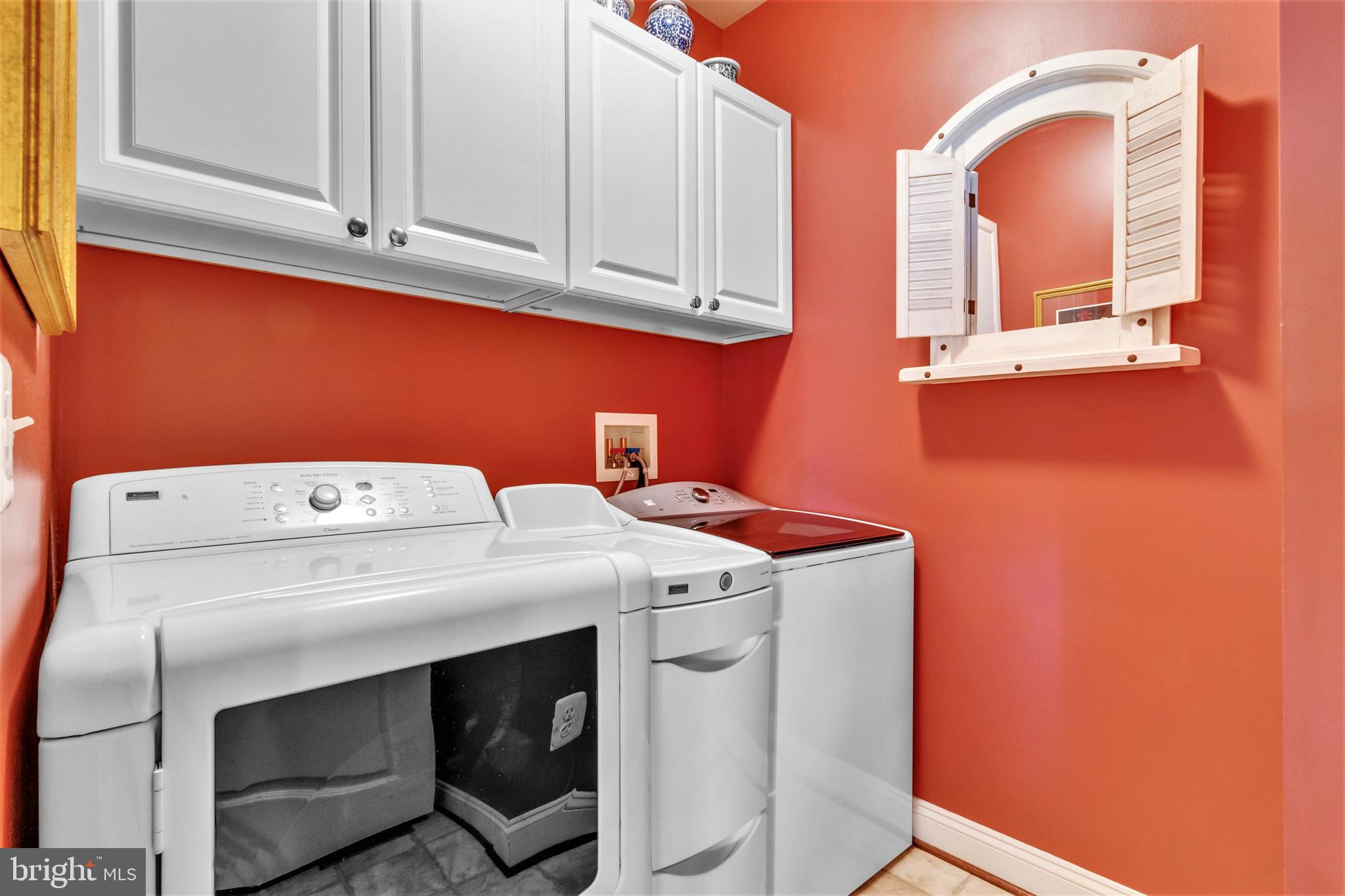 15679 Spyglass Hill Loop Gainesville, VA 20155 - Photo 31 of 86 Handy Main Level Laundry Room