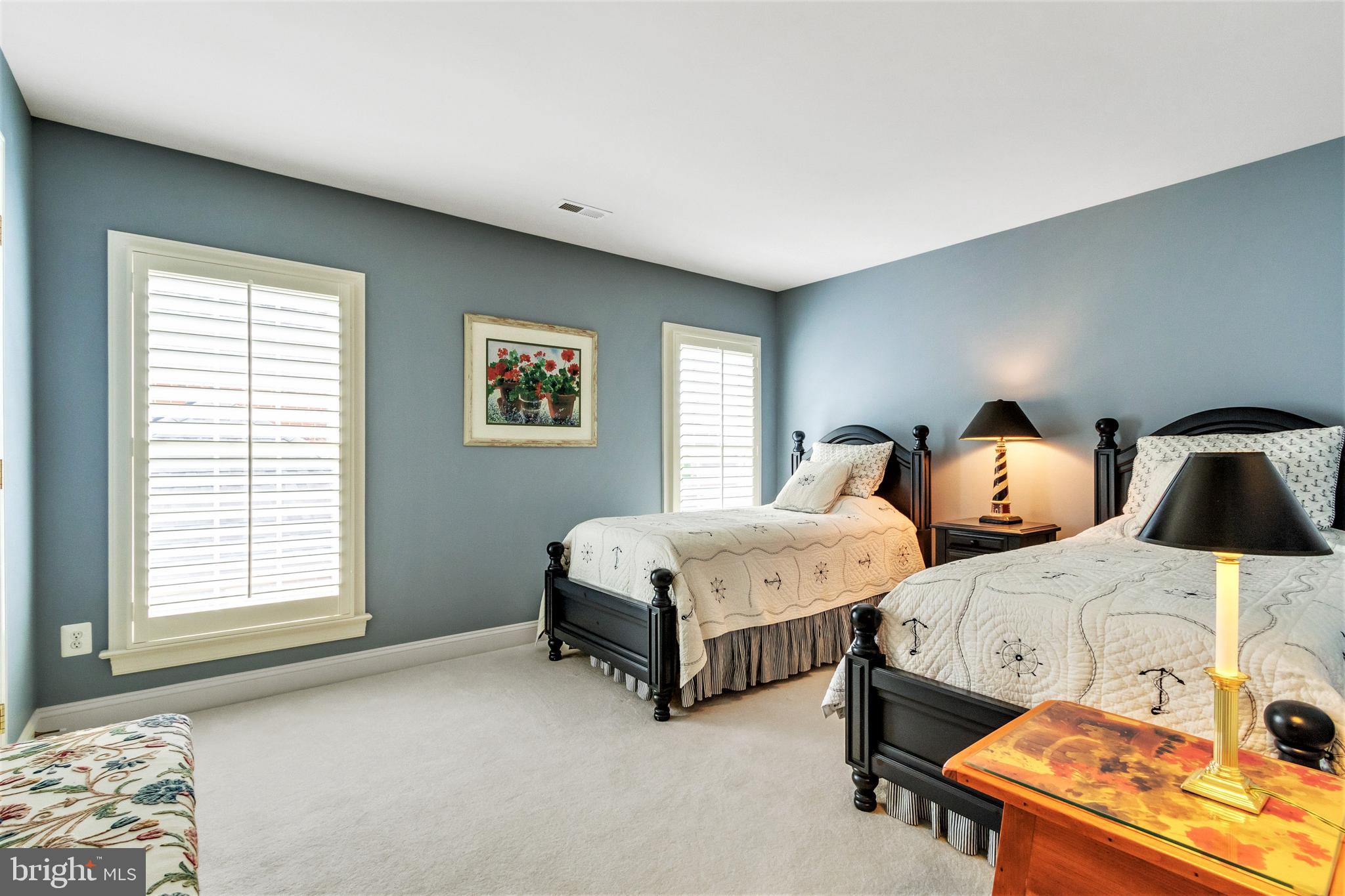 15679 Spyglass Hill Loop Gainesville, VA 20155 - Photo 52 of 86 4th Bedroom on Upper Level with Walk-in Closet