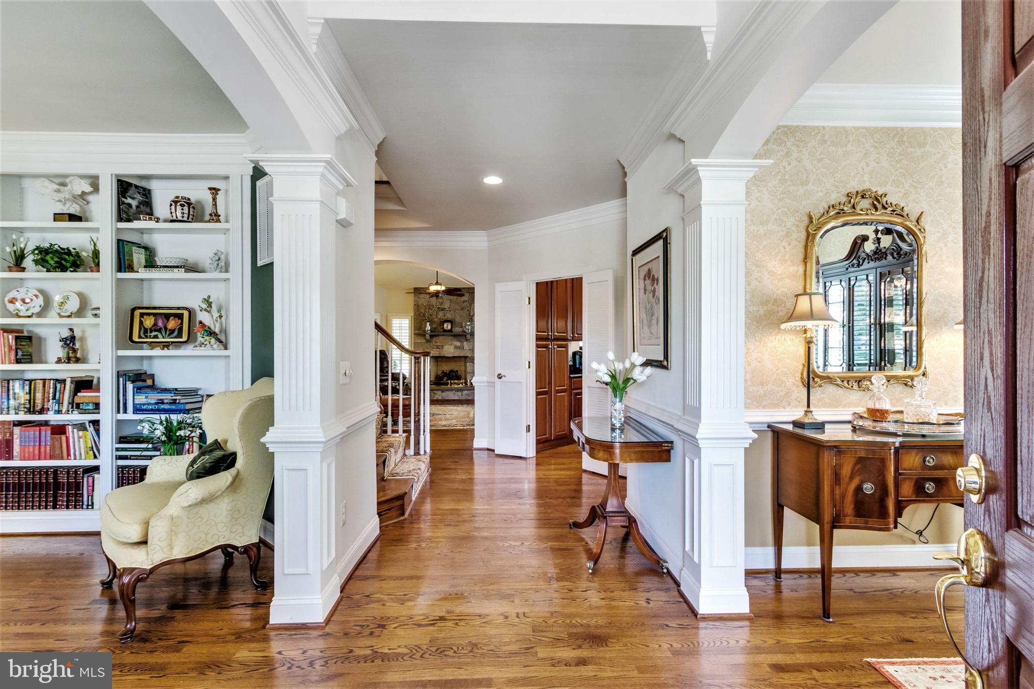 15679 Spyglass Hill Loop Gainesville, VA 20155 - Photo 7 of 86 Bright Two-Story Foyer
