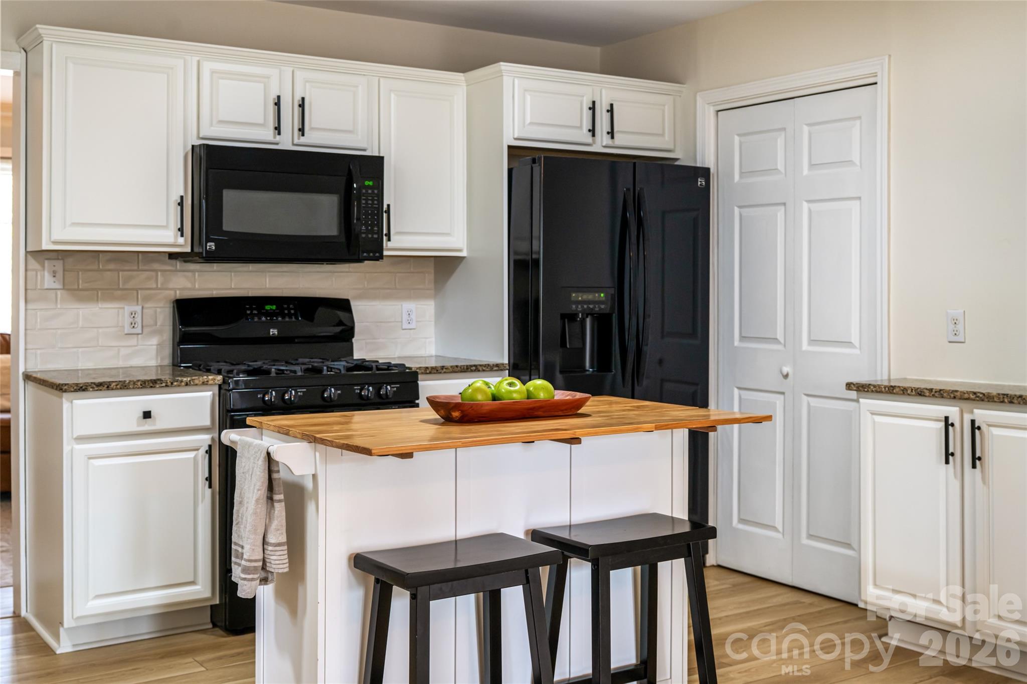 20 Pinehurst Road Asheville, NC 28805 - Photo 15 of 40