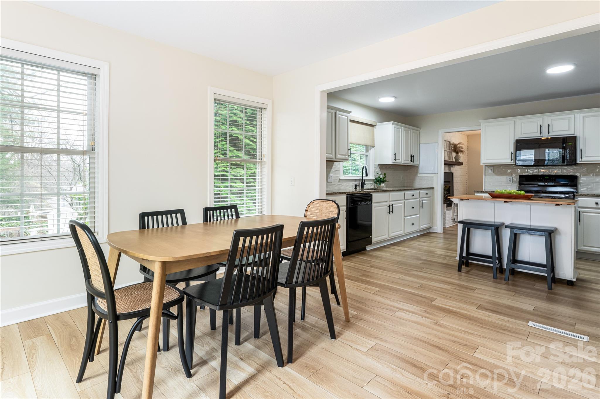 20 Pinehurst Road Asheville, NC 28805 - Photo 18 of 40