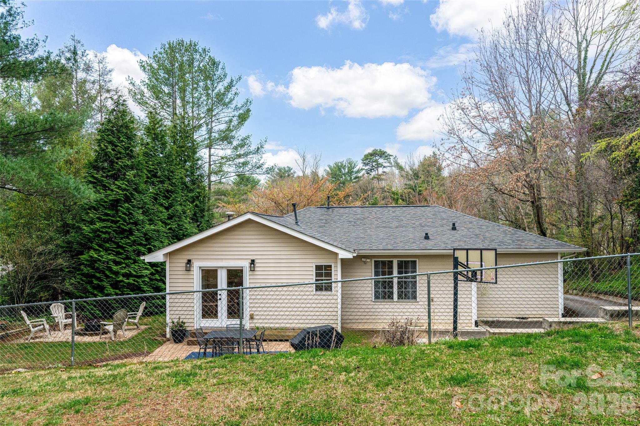 20 Pinehurst Road Asheville, NC 28805 - Photo 37 of 40