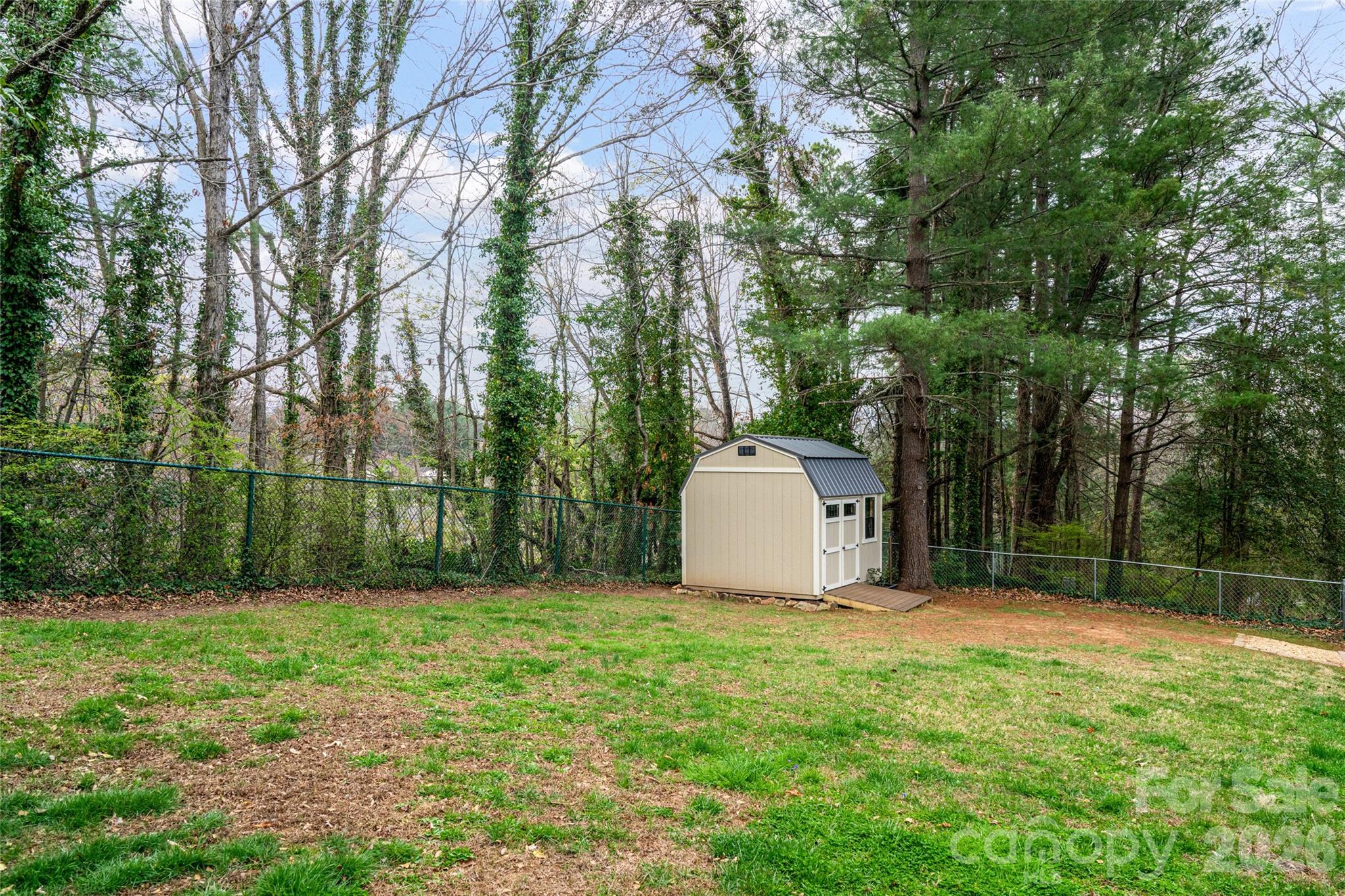 20 Pinehurst Road Asheville, NC 28805 - Photo 38 of 40