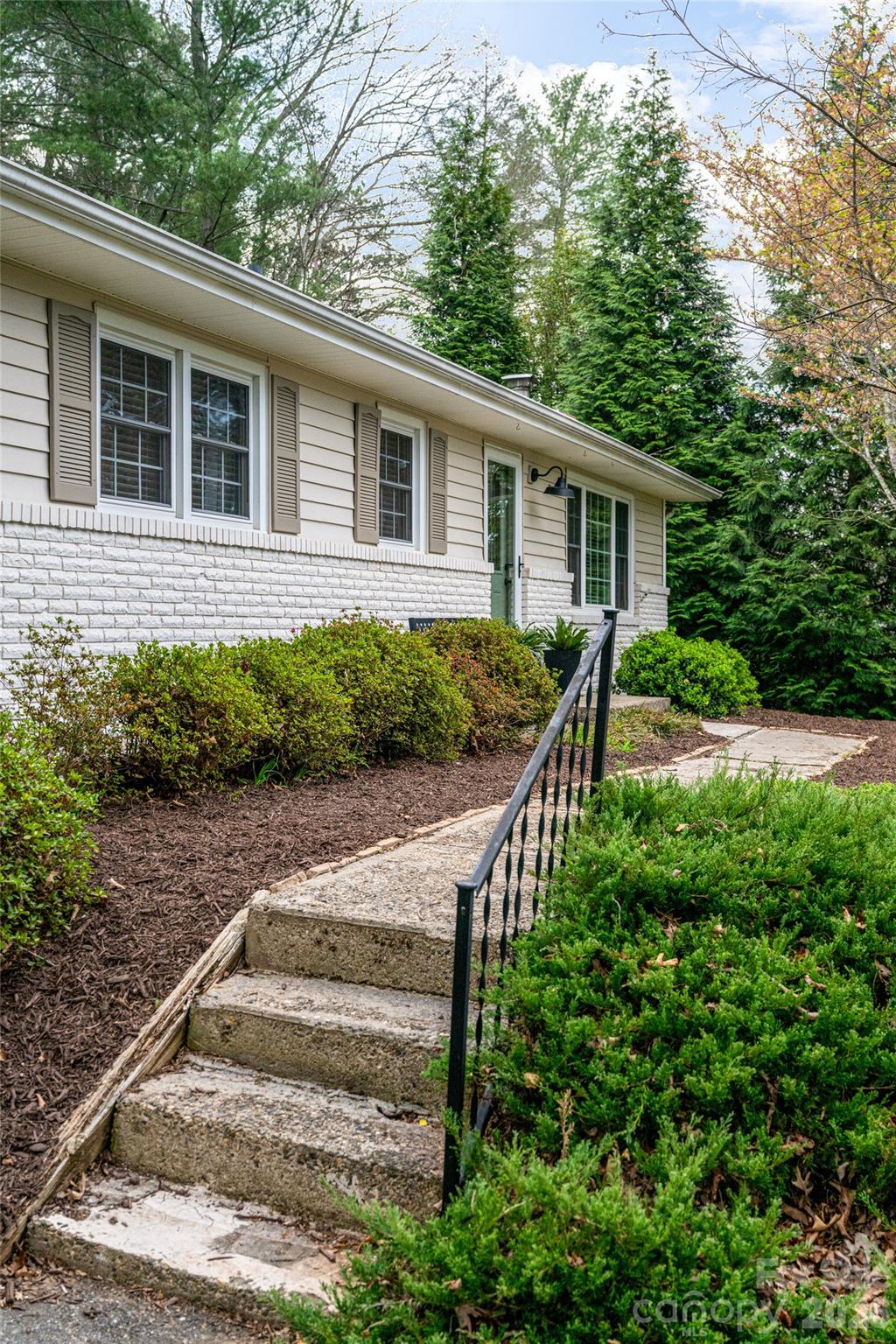 20 Pinehurst Road Asheville, NC 28805 - Photo 6 of 40