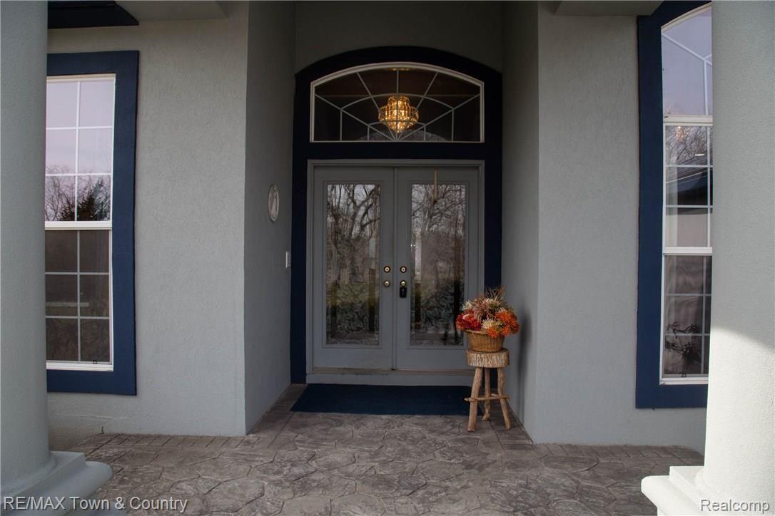 8041 West Frances Road Flushing, MI 48433 - Photo 8 of 72 5.jpg