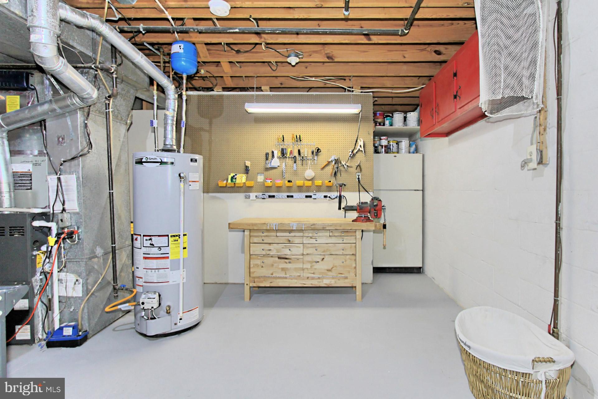 6323 Alberta Street Springfield, VA 22152 - Photo 50 of 63 Laundry/storage/utility room