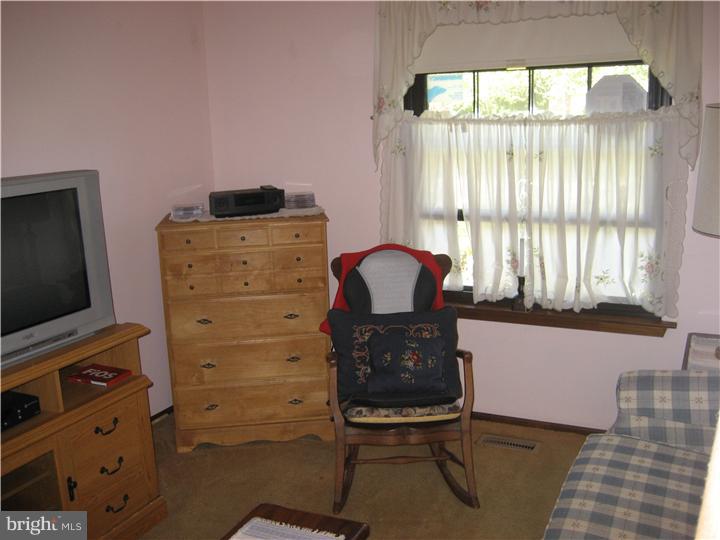 16 Hawthorne Road Sicklerville, NJ 08081 - Photo 8 of 17 Bedroom 3