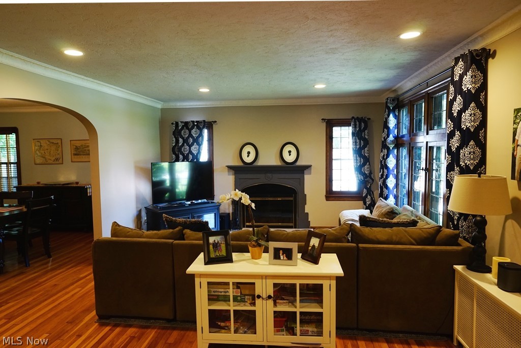 3290 Chalfant Road Cleveland, OH 44120 - Photo 2 of 14 Gallery Image 2