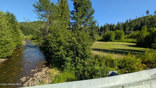 $495,000 | 2 Deep Creak Loop Road, Bonners Ferry, ID 83805