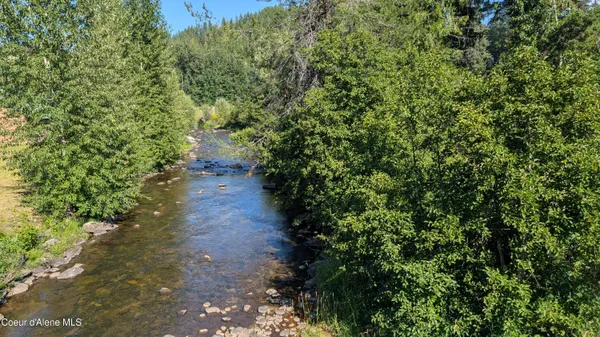 $495,000 | 2 Deep Creak Loop Road, Bonners Ferry, ID 83805