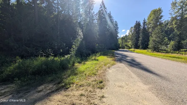 $495,000 | 2 Deep Creak Loop Road, Bonners Ferry, ID 83805