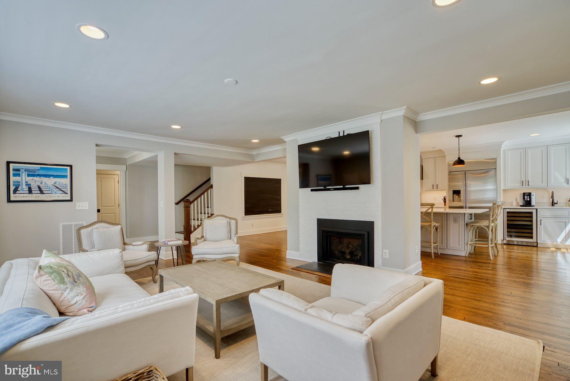 209 Norwood Road Annapolis, MD 21401 - Photo 15 of 86