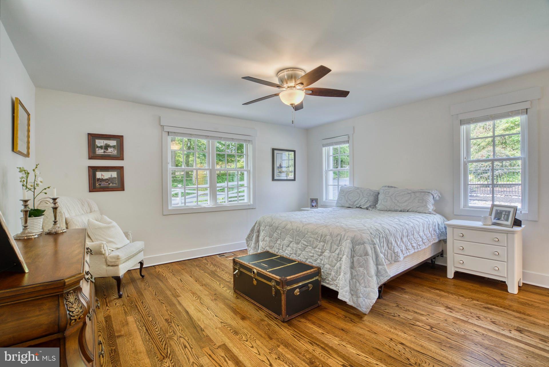 209 Norwood Road Annapolis, MD 21401 - Photo 25 of 86 Main level bedroom suite
