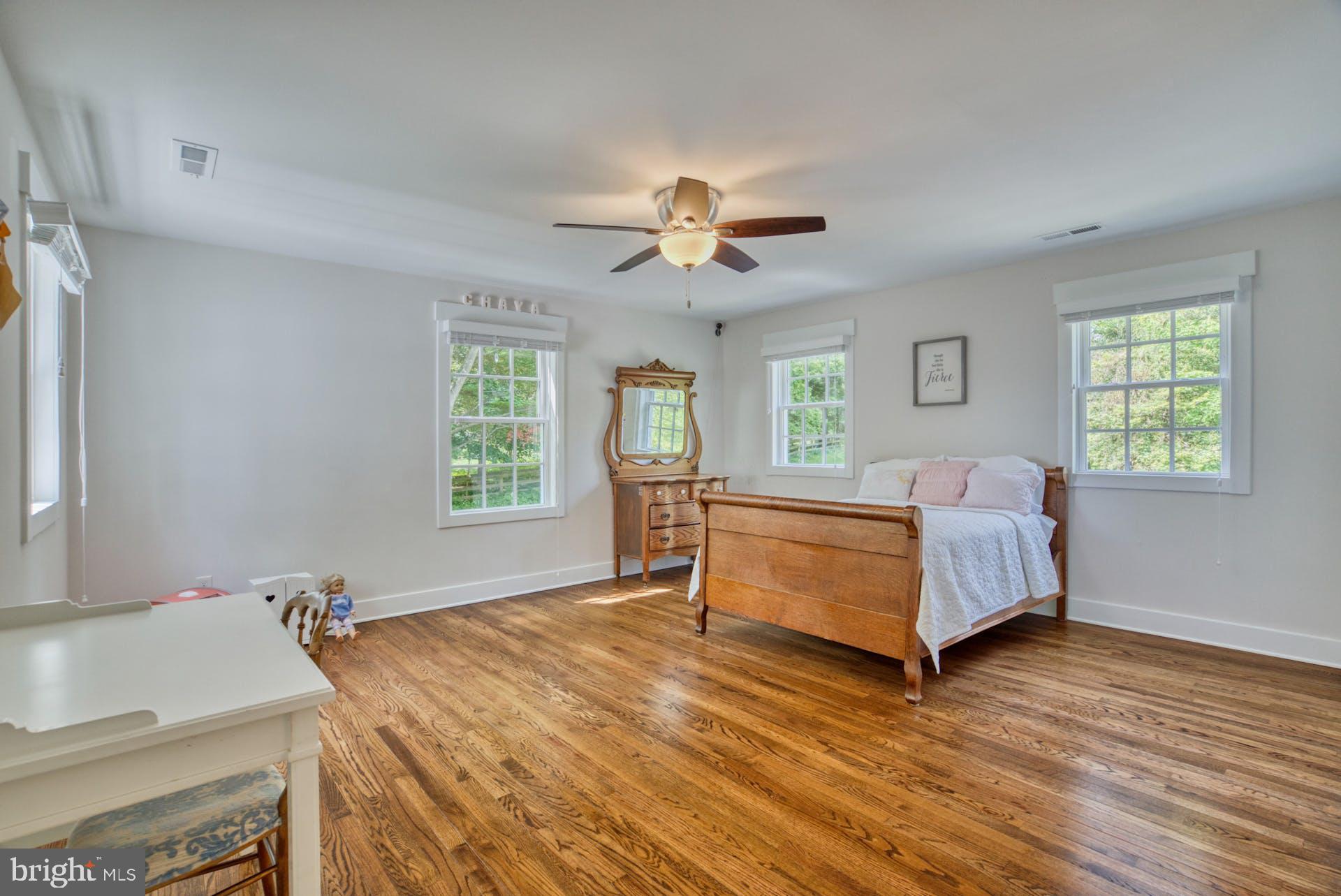 209 Norwood Road Annapolis, MD 21401 - Photo 45 of 86 Upper level bedroom