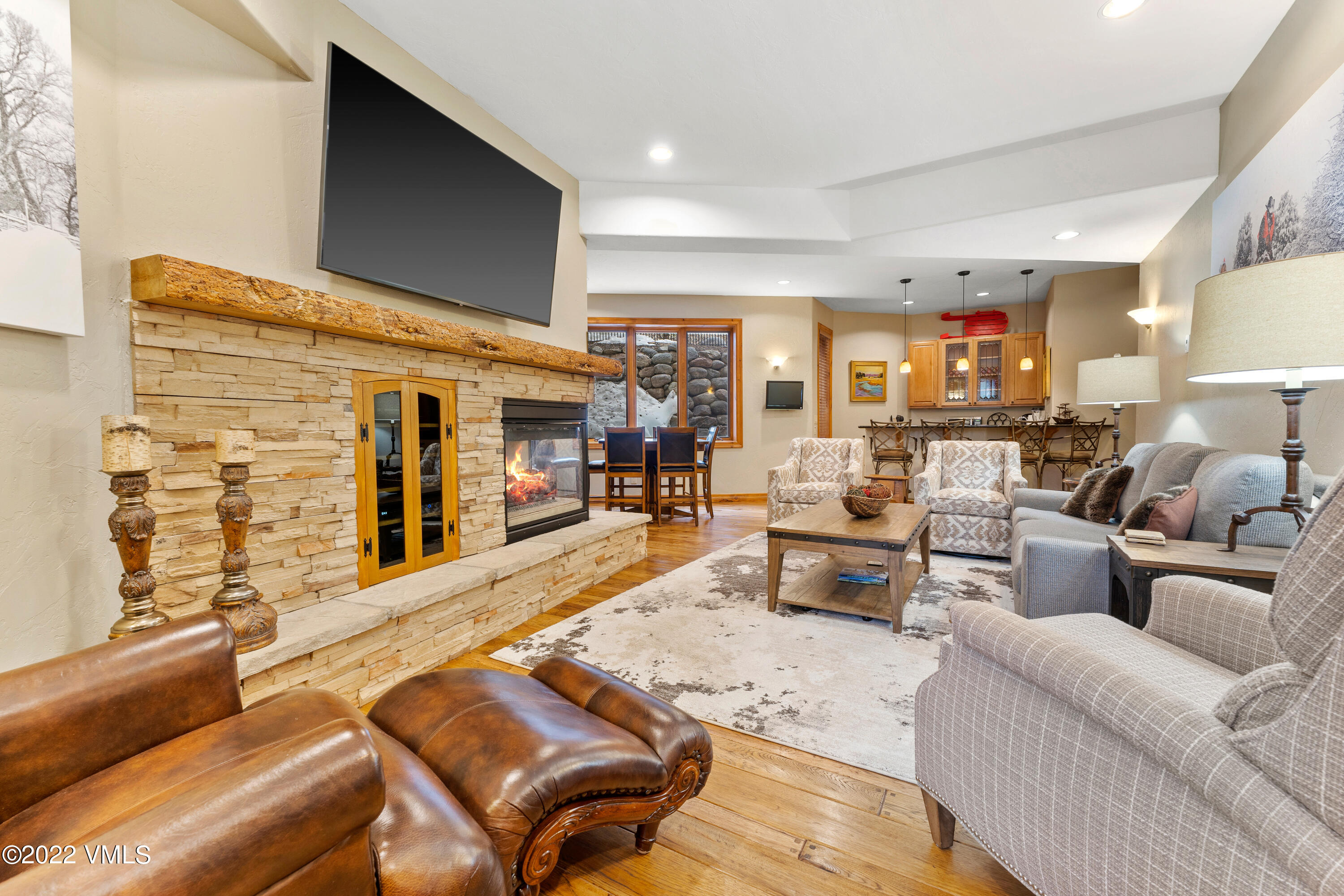 254 Arrowhead Drive, Unit B Edwards, CO 81632 - Photo 14 of 45 a living room with furniture kitchen view and a large window