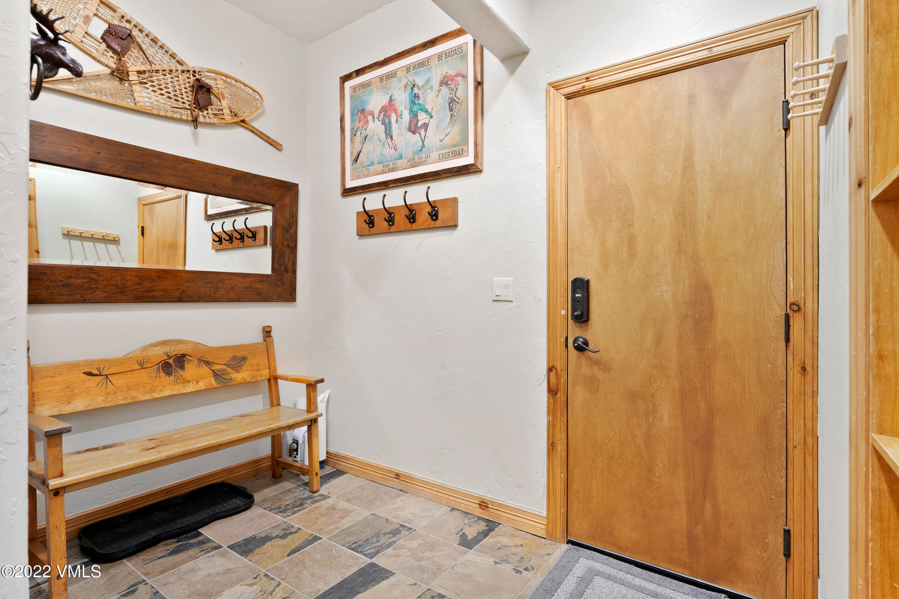 254 Arrowhead Drive, Unit B Edwards, CO 81632 - Photo 32 of 45 a bench in a room