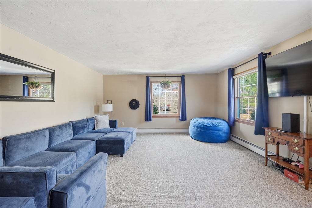 284 Warren Road Brimfield, MA 01010 - Photo 7 of 37