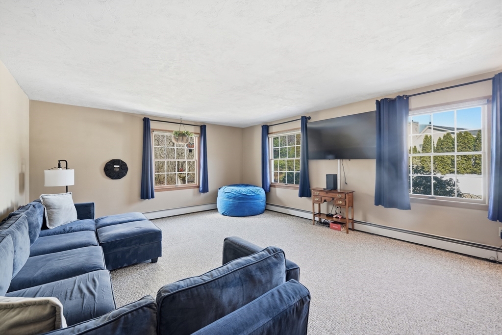 284 Warren Road Brimfield, MA 01010 - Photo 8 of 37