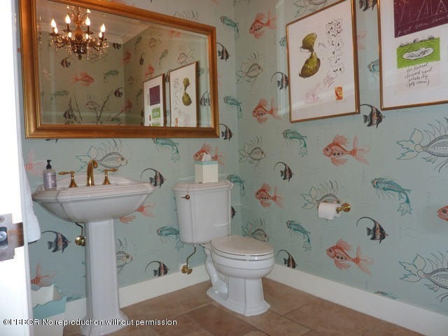 332 Eden Road Palm Beach, FL 33480 - Photo 18 of 26 Powder Room