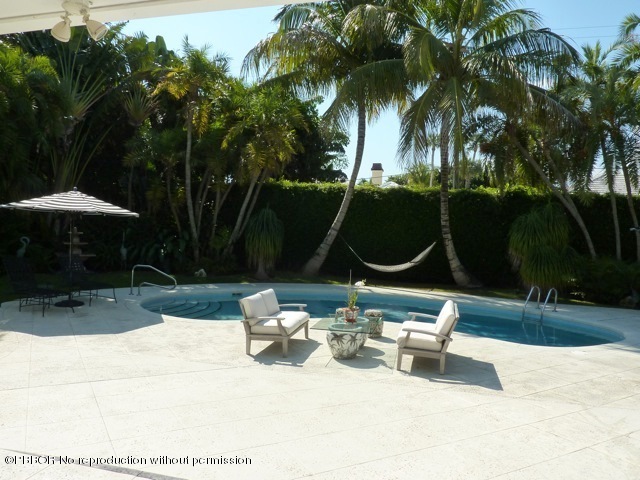 332 Eden Road Palm Beach, FL 33480 - Photo 22 of 26 Pool