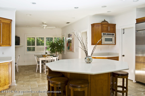 332 Eden Road Palm Beach, FL 33480 - Photo 7 of 26 Kitchen