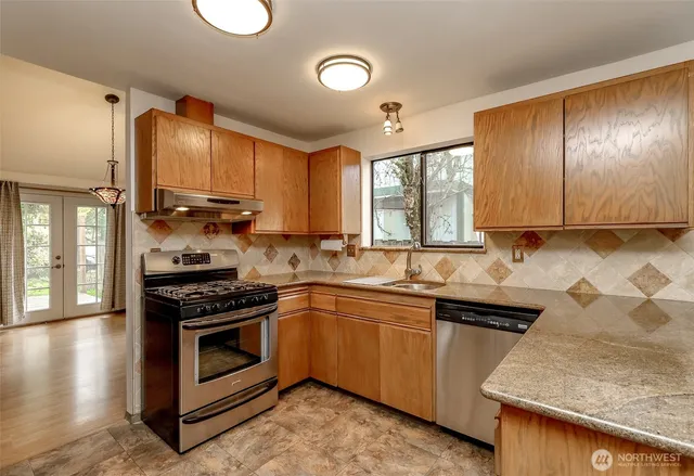 $3,700 | 3223 South 372nd Street, Auburn, WA 98001