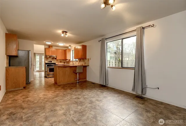 $3,700 | 3223 South 372nd Street, Auburn, WA 98001