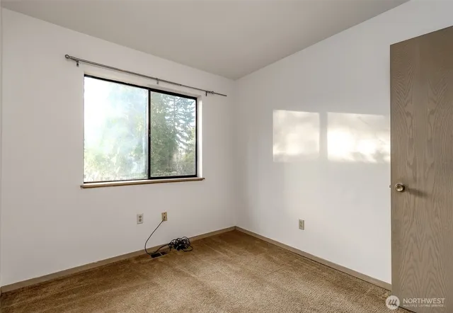 $3,700 | 3223 South 372nd Street, Auburn, WA 98001