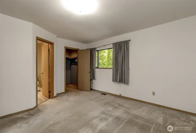 $3,700 | 3223 South 372nd Street, Auburn, WA 98001