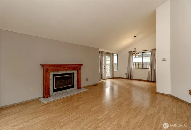 $3,700 | 3223 South 372nd Street, Auburn, WA 98001