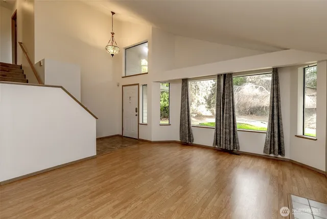 $3,700 | 3223 South 372nd Street, Auburn, WA 98001