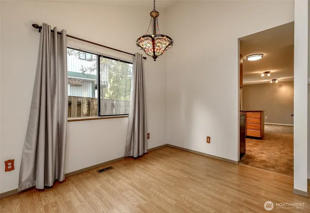 $3,700 | 3223 South 372nd Street, Auburn, WA 98001