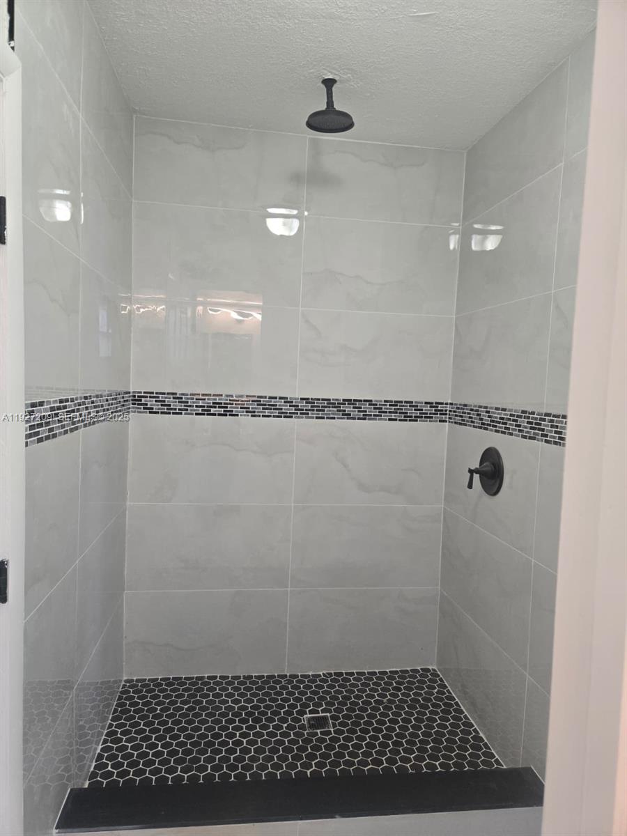 6455 Custer Street Hollywood, FL 33024 - Photo 14 of 16