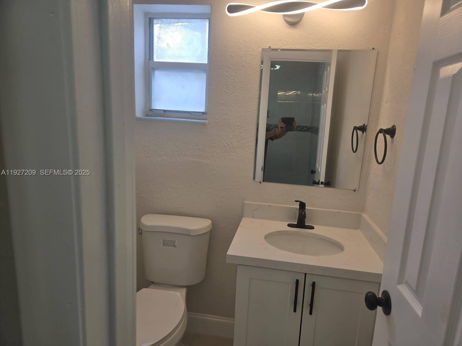 6455 Custer Street Hollywood, FL 33024 - Photo 4 of 16