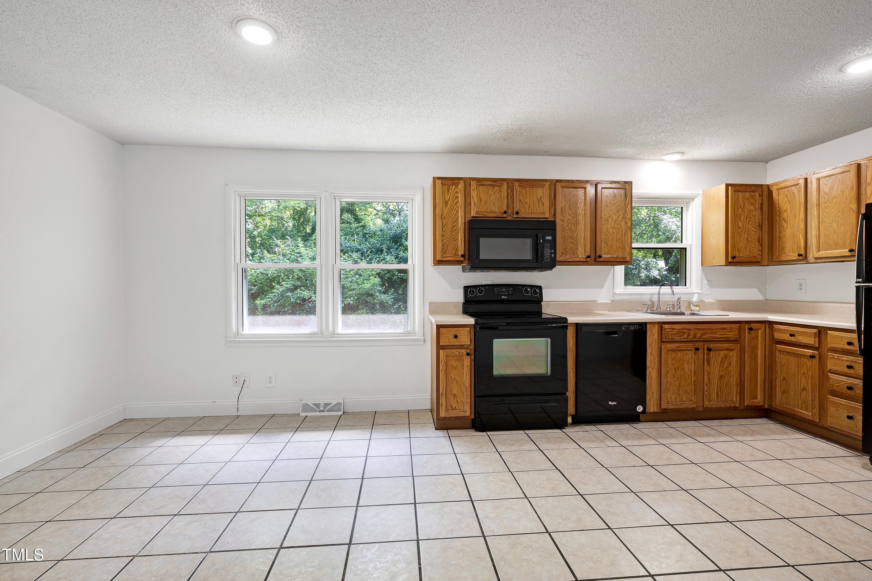 8905 Dukes Lake Road Zebulon, NC 27597 - Photo 9 of 45 Scene-9
