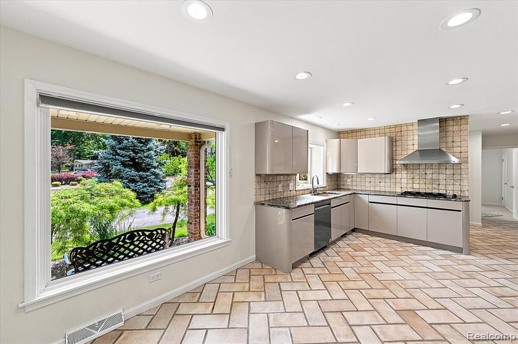 980 Sandhurst Road Bloomfield Hills, MI 48302 - Photo 24 of 76 Gallery Image 24