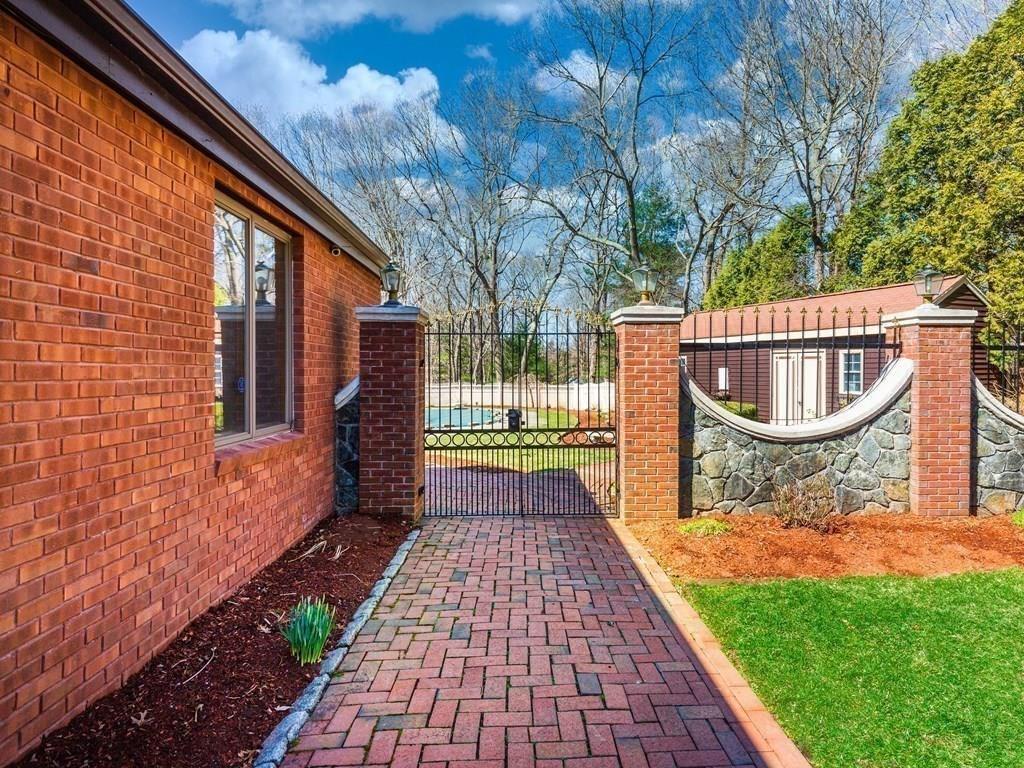 2 Spring Street Easton, MA 02356 - Photo 6 of 41 Gallery Image 6