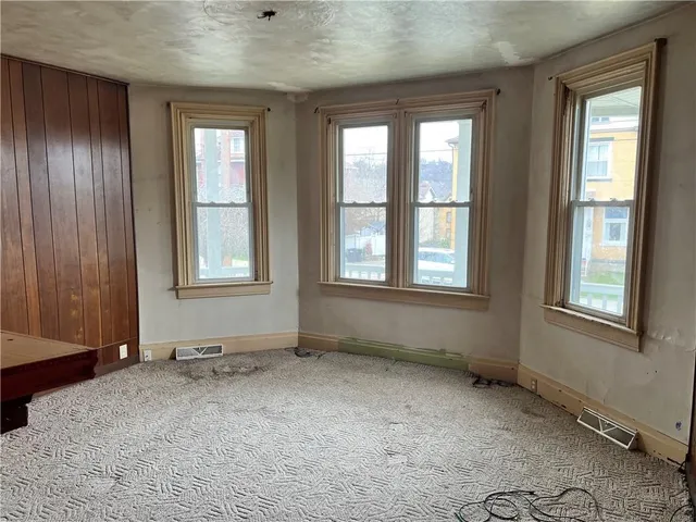 $80,000 | 313 East 9th Avenue, Tarentum, PA 15084