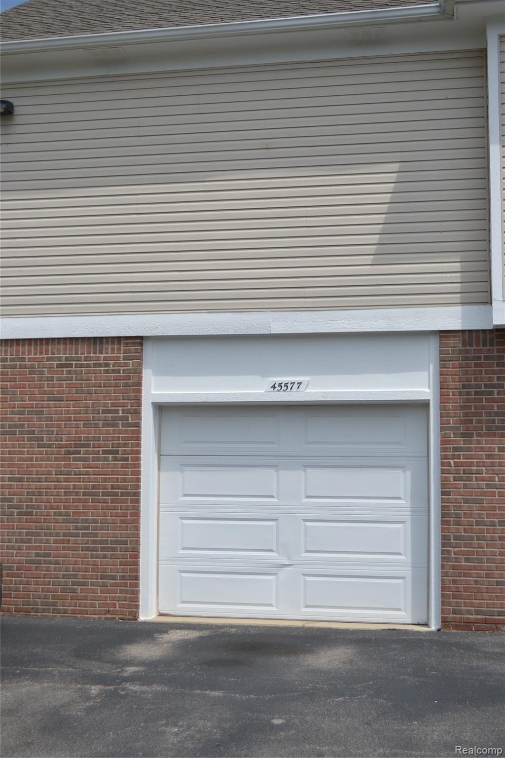 45577 Heather Ridge Drive Macomb, MI 48044 - Photo 3 of 23 DSC_0066.JPG