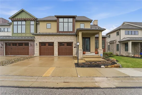 $950,000 | 2440 Edgewood Trace, Cleveland, OH 44124