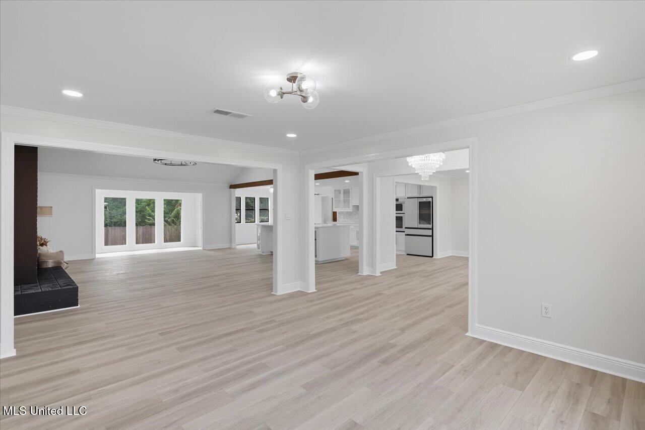 143 Rolling Meadows Drive Jackson, MS 39211 - Photo 22 of 47 22-143 Rolling Meadows Dr. _ Home Tours