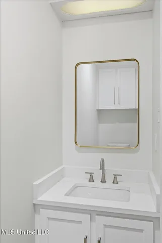 $449,900 | 143 Rolling Meadows Drive, Jackson, MS 39211