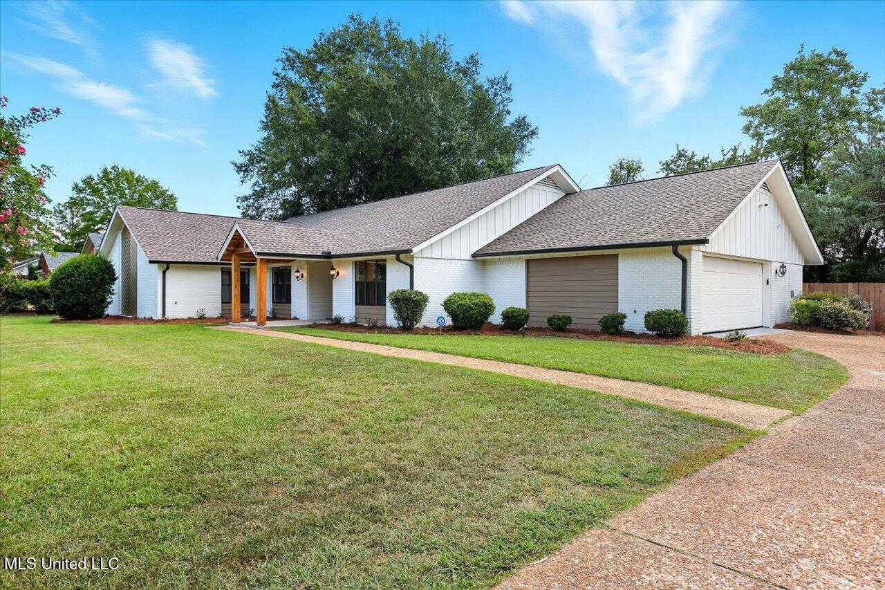 143 Rolling Meadows Drive Jackson, MS 39211 - Photo 4 of 47 04-143 Rolling Meadows Dr. _ Home Tours