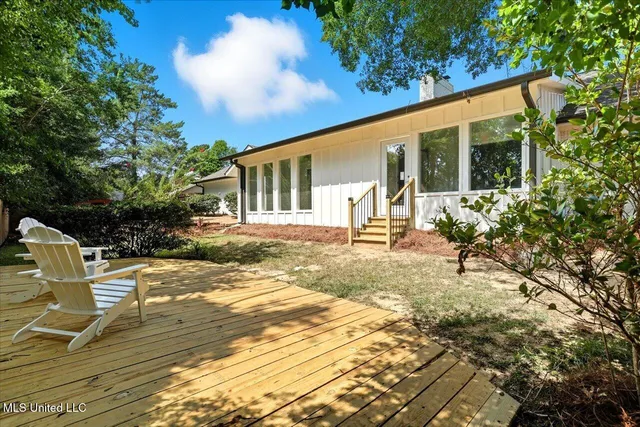 $449,900 | 143 Rolling Meadows Drive, Jackson, MS 39211