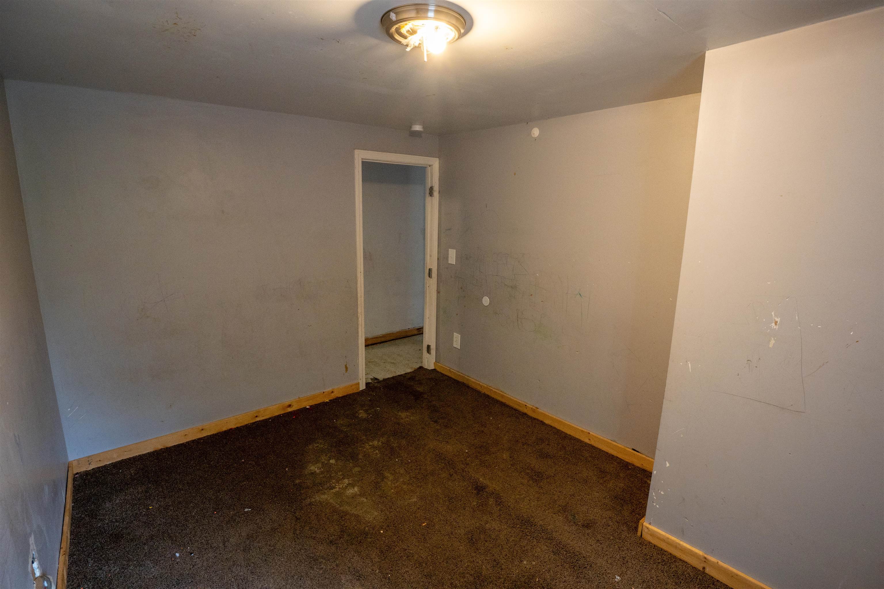 56 Iceland Street Berlin, NH 03570 - Photo 10 of 27