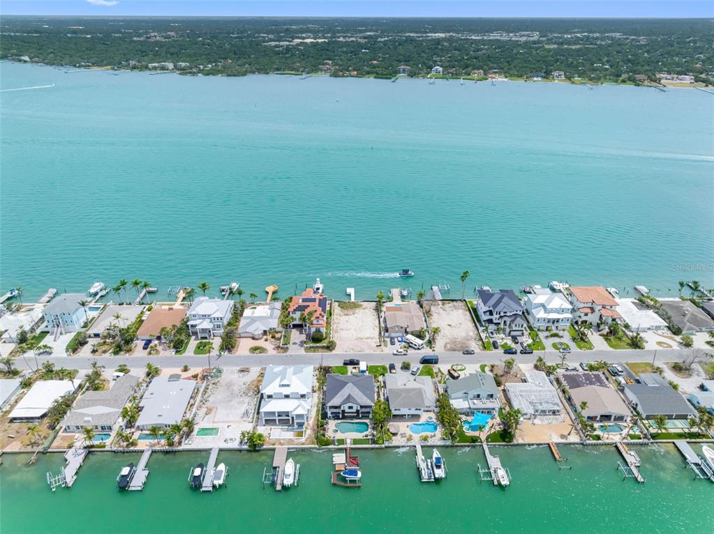 11285 9th Street East Treasure Island, FL 33706 - Photo 5 of 30