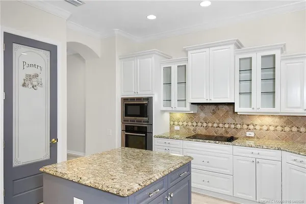 $1,430,000 | 221 Southwest Lake Rush Court, Palm City, FL 34990