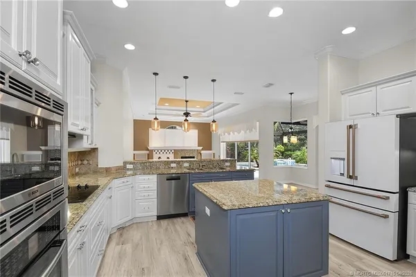 $1,430,000 | 221 Southwest Lake Rush Court, Palm City, FL 34990