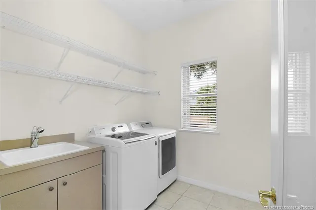 $1,490,000 | 221 Southwest Lake Rush Court, Palm City, FL 34990