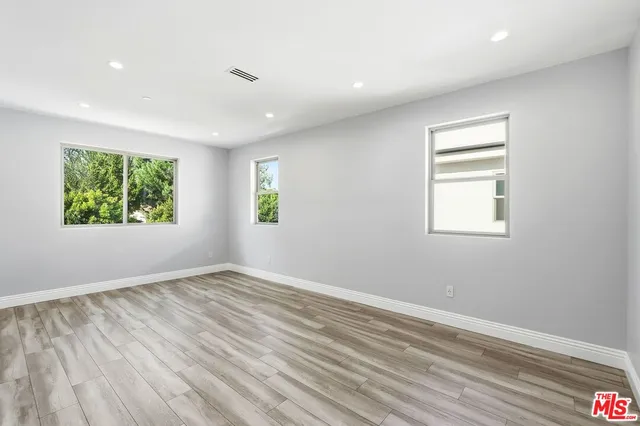 $10,000 | 6717 Sunnyslope Avenue, Van Nuys, CA 91401